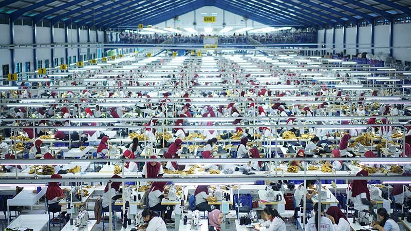 How Can You Choose a Reliable Fishing Shirt Manufacturer?